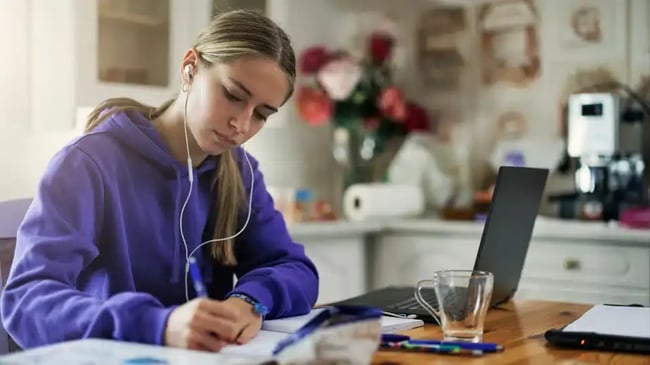 Empower your dyslexic teenager – how a scanning pen can make homework easier
