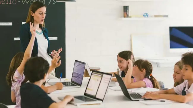 Tech vs Tradition – How to balance modern education